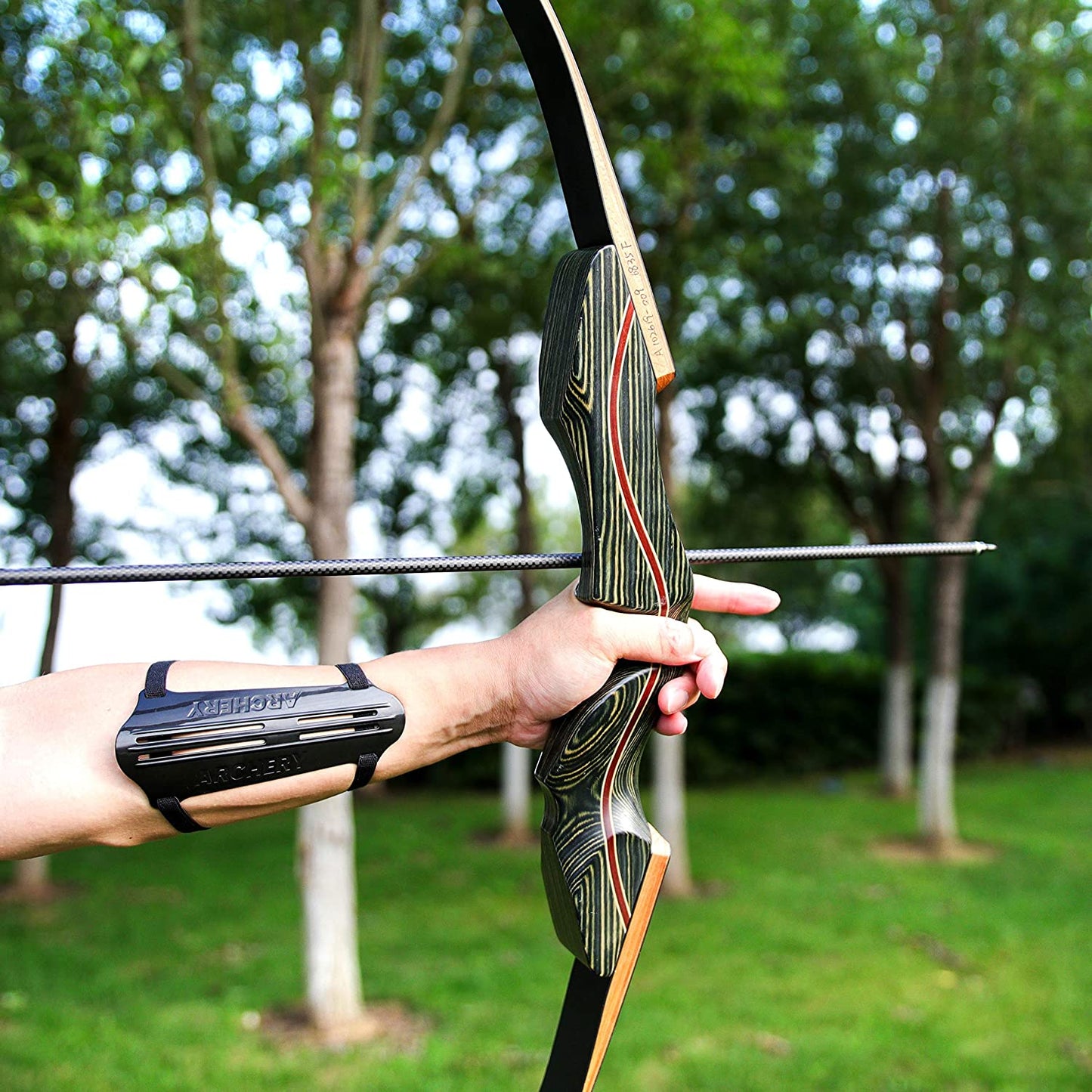Dseeker Archery Armguard Adjustable 2 Straps Buckles